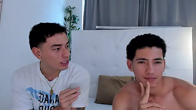 Alejo-and-Thiago Pertunjukan Webcam