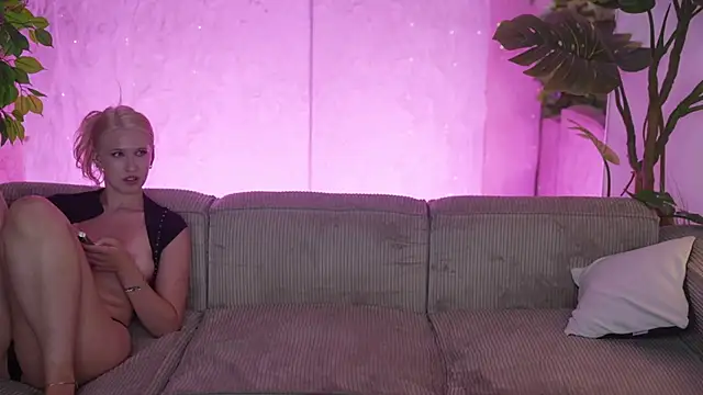 Show modela Melissa_kiss054 na web-kameri