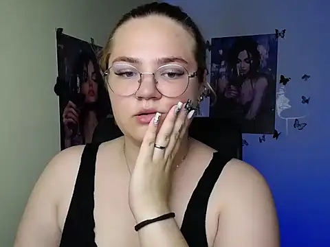 RinaRiii's Live XXX Chat