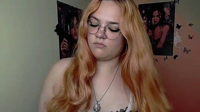 Chatroom XXX en direct de RinaRiii