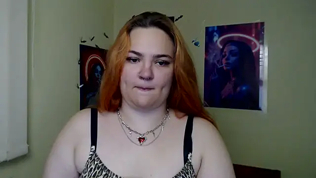 Chat +18 de RinaRiii ao vivo