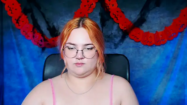 RinaRiii Show in webcam