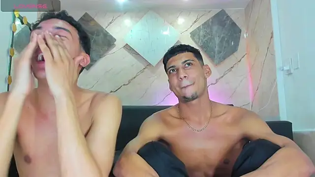 Yeff_26  – webcam-show
