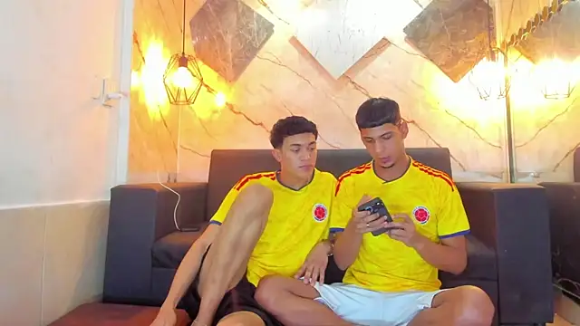 Yeff_26 Show in webcam