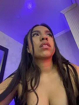 Dulcerouss__ Chat XXX in diretta