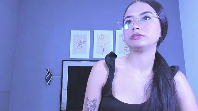 jade_lov Adlı Modelin Canlı XXX Sohbeti