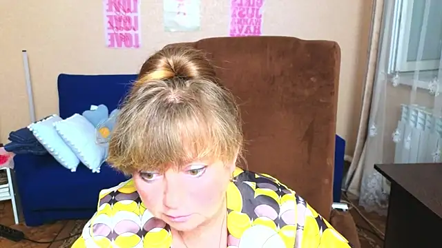 Melania_Cook Adlı Modelin Canlı XXX Sohbeti