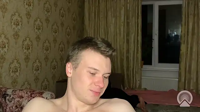 Pokazy przed kamerką – JohnDou2144
