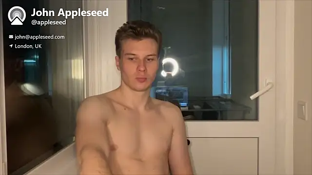 Pokazy przed kamerką – JohnDou2144