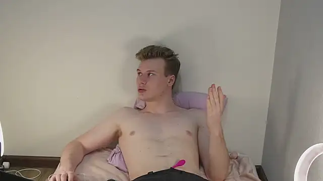 JohnDou2144 Webcam Show