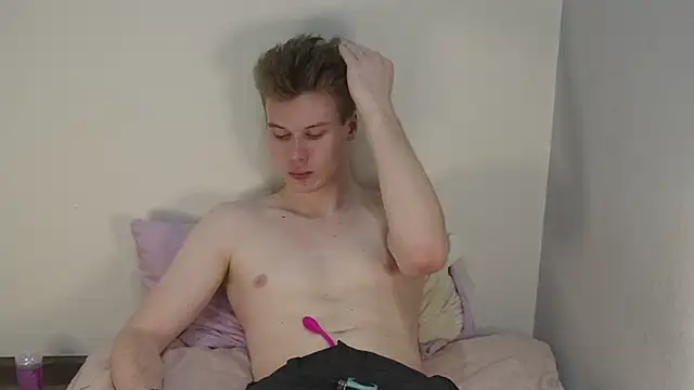 JohnDou2144 Webcam show