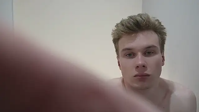 JohnDou2144's Webcam Show