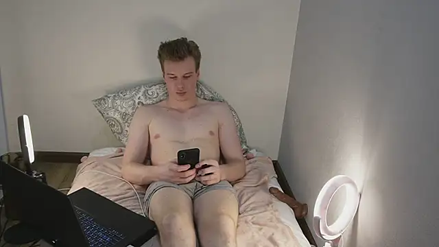 JohnDou2144 Pertunjukan Webcam