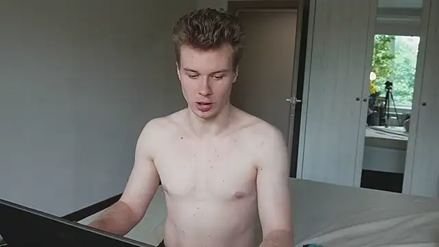 JohnDou2144 Webcam show