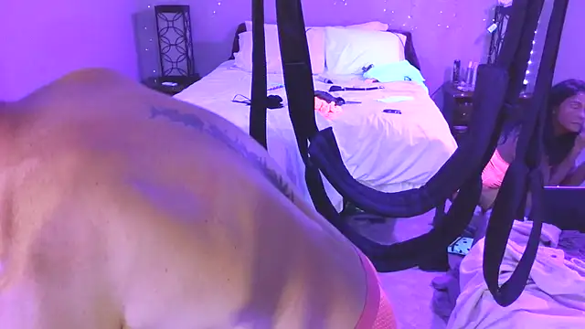 luv2cum2gether25 webkamerás műsora