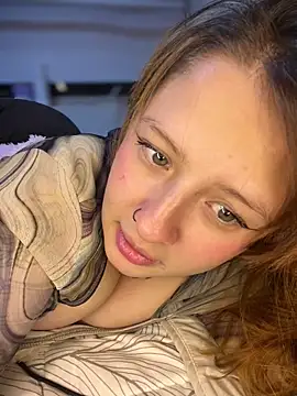 دردشة CharlotteUwU__ الجنسية المباشرة