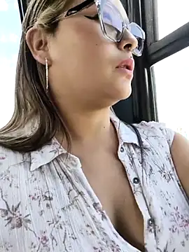 Kendall_37's Webcam Show