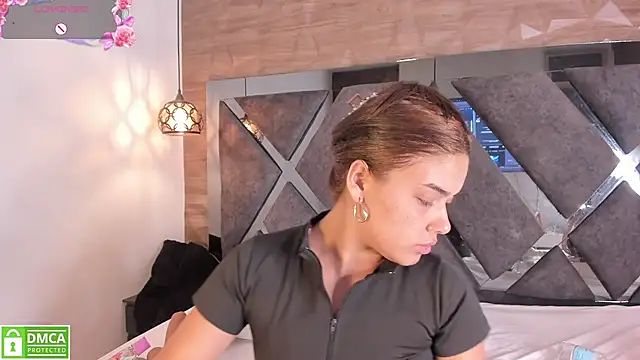 แชท XXX สดของ Rose__Evans__