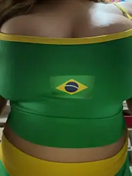Show de Mariiii_morena na webcam