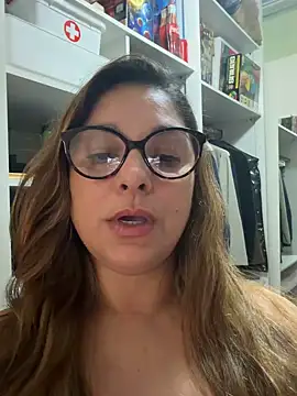 Show de Mariiii_morena na webcam