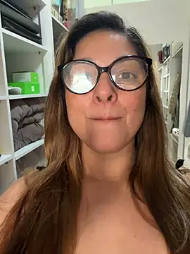 Show de Mariiii_morena na webcam