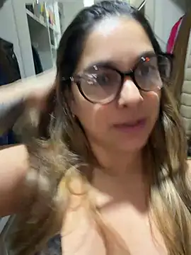 Mariiii_morena's Webcam Show