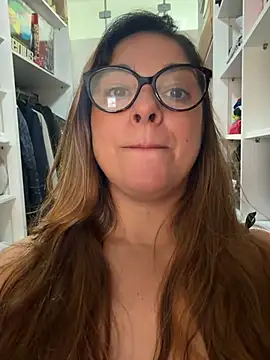 Show de Mariiii_morena na webcam