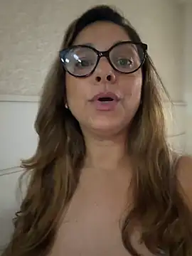 Show de Mariiii_morena na webcam