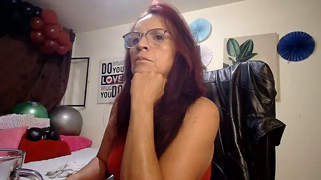 צ'אט XXX בשידור חי של Samantha71_