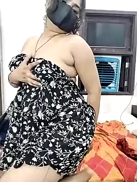Pokazy przed kamerką – sexyy_nidhii