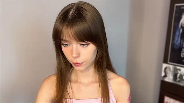 miumyaw Chat XXX in diretta
