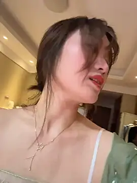 Dian-Sex Adlı Modelin Canlı XXX Sohbeti