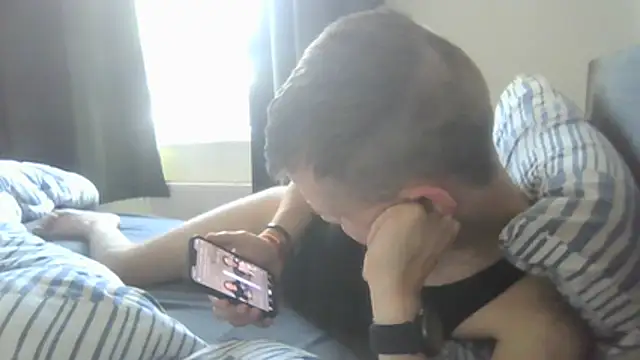 sexybushguyIvarn Webbikameraesitys