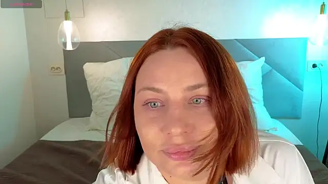 FoxyRedMamy's Live XXX Chat