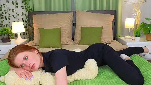 NinellSkyn Live XXX chat