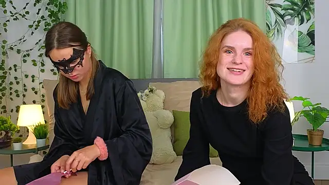 NinellSky's Live XXX Chat