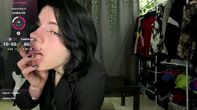 VeIvetLure's Live XXX Chat