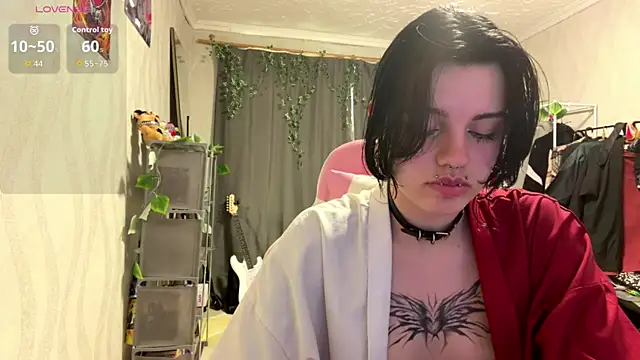Chat +18 de VeIvetLure ao vivo