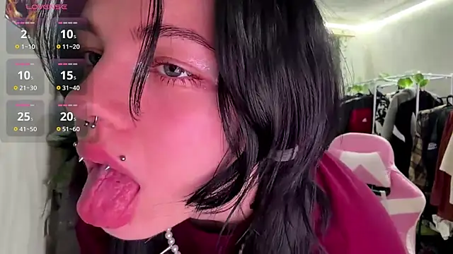 VeIvetLure's Live XXX Chat