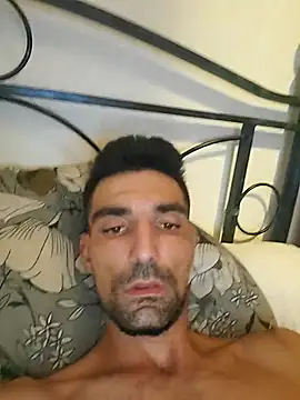 Titiss34110tt's Webcam Show