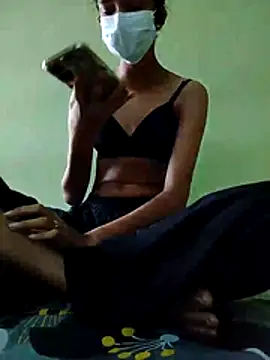 Monaleca-2 Adlı Modelin Canlı XXX Sohbeti
