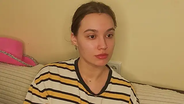 JolieDerringer webcam show
