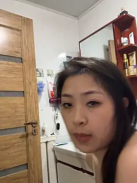 xinyue-888 在線直播表演