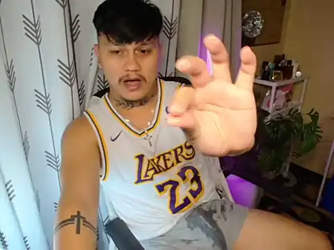 urhardfuckerAsiandaddy Pertunjukan Webcam
