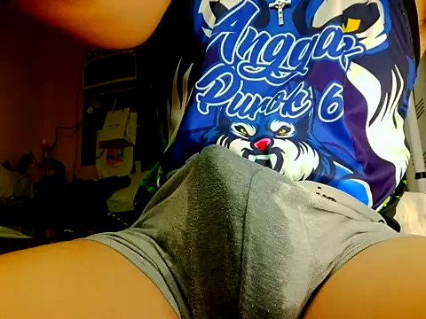 Show webcam de urhardfuckerAsiandaddy