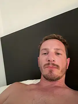 Oliverhnt Webcam show