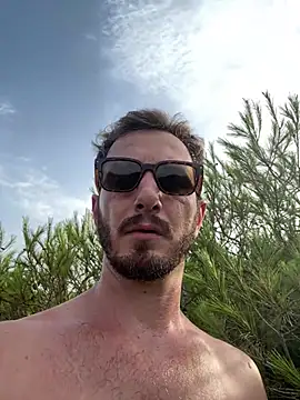 Oliverhnt 网络视讯表演