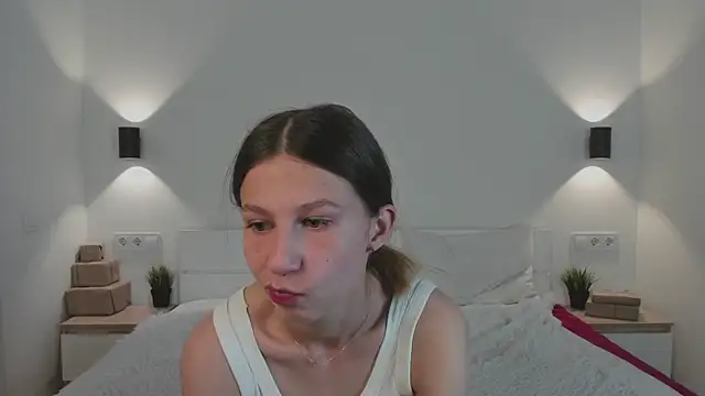 ChristiaHorde Adlı Modelin Canlı Sohbet Odası