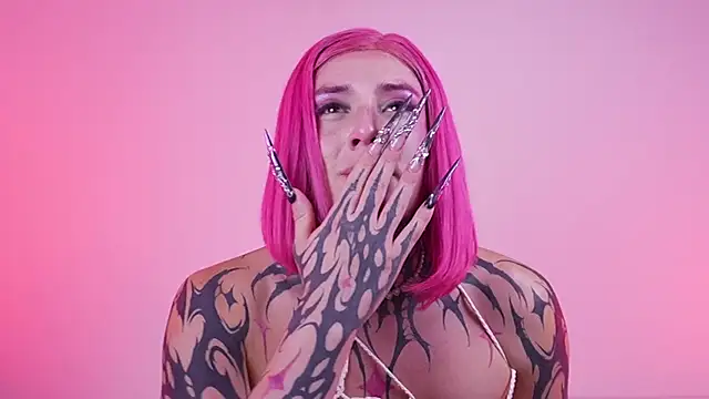 mystikdollx's Webcam Show