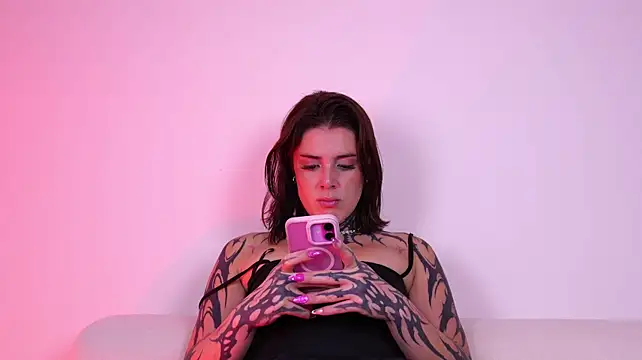 mystikdollx webcam show